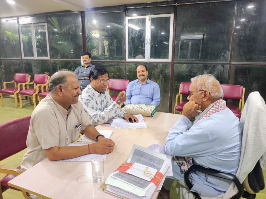 शिक्षक हितों पर कुठाराघात पर शैक्षिक महासंघ का कड़ा विरोध;  शिविरा संशोधन की मांग को लेकर एबीआरएसएम राजस्थान ने शिक्षा मंत्री से की मुलाकात