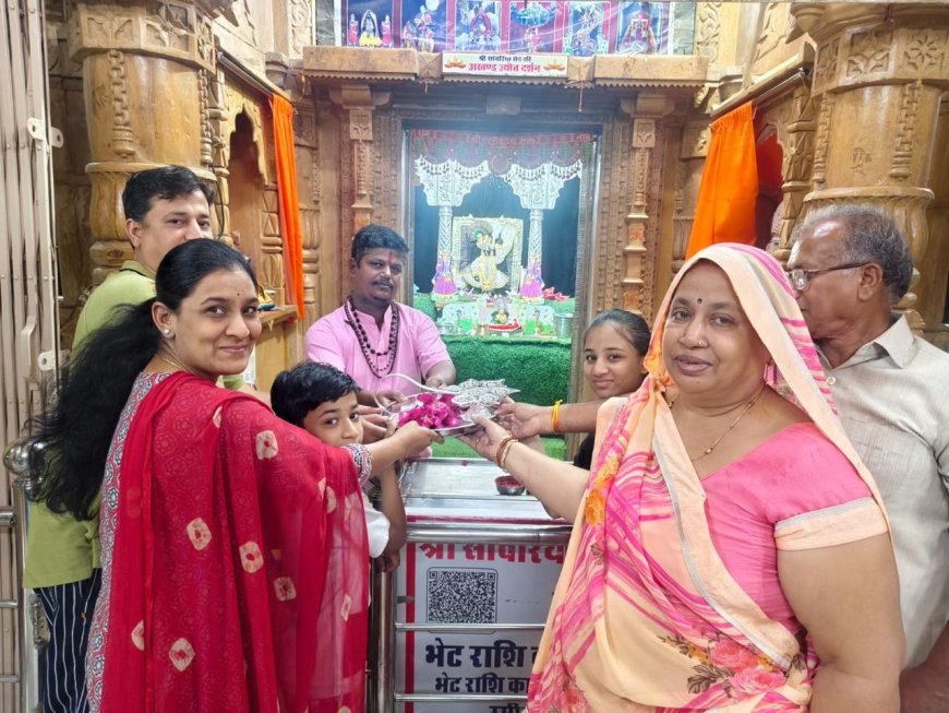 भक्ति की मिसाल: भीलवाड़ा के युवा ने नौगांवा सांवरिया सेठ के चरणों में अर्पित की चांदी की आरती थाली