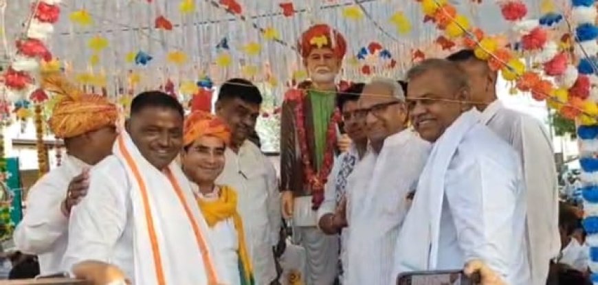 रैणी में महात्मा ज्योतिबा फुले की प्रतिमा का भव्य अनावरण; कैबिनेट मंत्रियों और जनप्रतिनिधियों ने दी श्रद्धांजलि