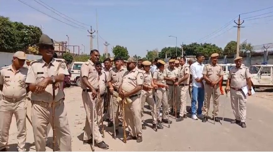 भिवाड़ी में मजदूरी बढ़ाने की मांग पर महिलाओं के प्रदर्शन पर पुलिस की सख्ती, लाठीचार्ज का आरोप