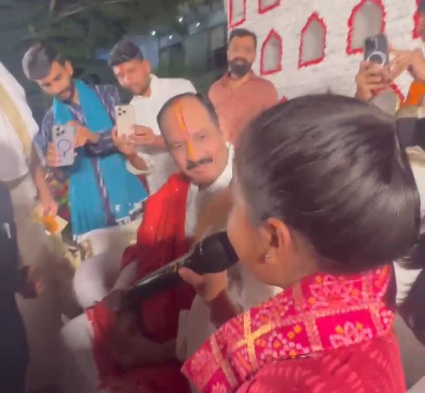 7 साल की तक्षवी ने 'वेदसार शिवस्तव' के सस्वर पाठ से पंडित प्रदीप मिश्रा को किया मंत्रमुग्ध