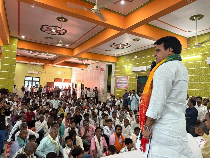 महुआ में धूमधाम से मनाई गई संत शिरोमणि सेन महाराज की जयंती; विधायक राजेंद्र मीणा ने किया प्रतिभाओं का सम्मान