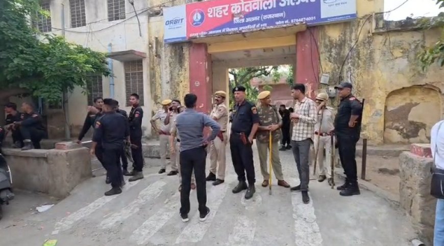 अलवर: अंबेडकर जयंती रैली के दौरान पुलिस कोतवाली पर पथराव, 'पटाखा बाइक' पर कार्रवाई को लेकर बढ़ा तनाव