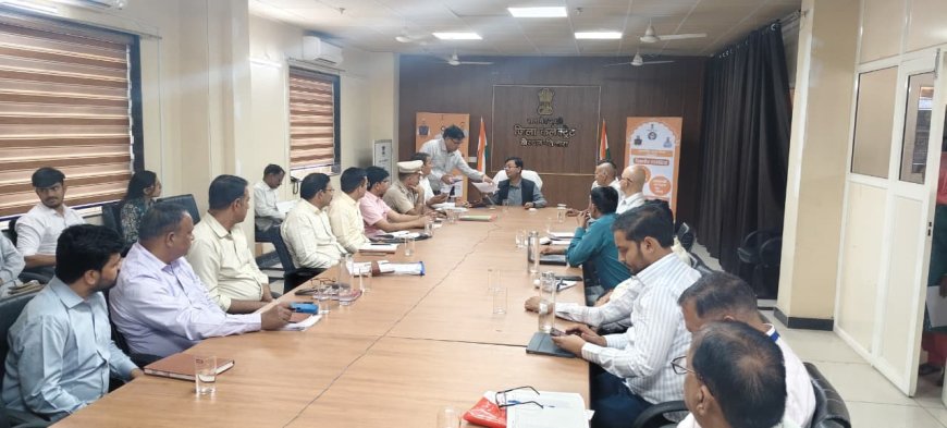 जिला स्तरीय जनसुनवाई में 55 प्रकरणों की सुनवाई, अधिकारियों को समयबद्ध निस्तारण के निर्देश;  आमजन की समस्याओं के त्वरित एवं प्रभावी समाधान के निर्देश—जिला कलेक्टर