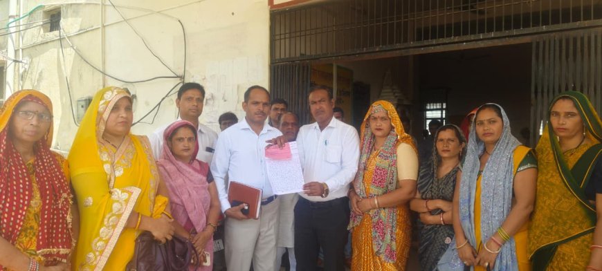 एक वर्ष से नहीं मिला मेहनताना; राजीविका महिलाओं ने बकाया भुगतान को लेकर संभागीय आयुक्त और एडीएम को सौंपा ज्ञापन, अधिकारियों पर उपेक्षा और परेशान करने के आरोप