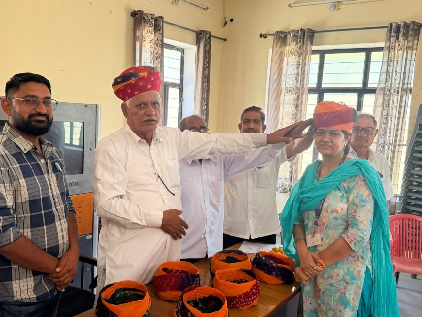 ईमानदारी और कर्तव्यनिष्ठा का सम्मान: टोंक छिलरी प्रिंसिपल संजू नेहरा का ग्राम पंचायत ने किया अभिनंदन