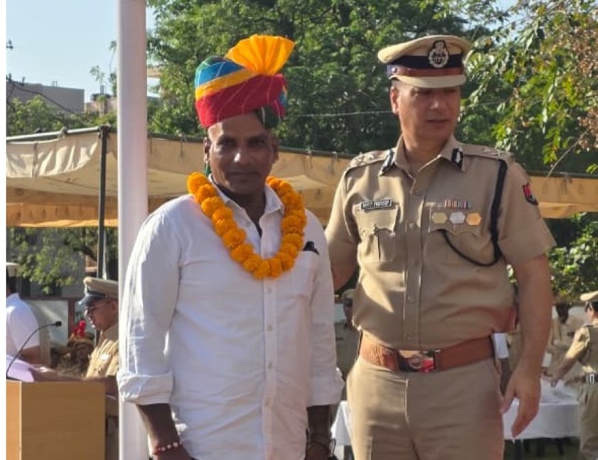साहस और सेवा का सम्मान: पुलिस महानिरीक्षक ने जुगनू तंबोली को साफा पहनाकर किया सम्मानित