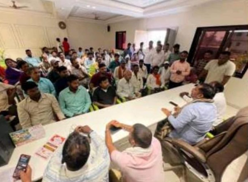 ​मुंडेरा बाजार: रेलवे ओवरब्रिज के 'Y' मॉडल पर भड़के लोग, विधायक से मिल रखी अपनी पीड़ा