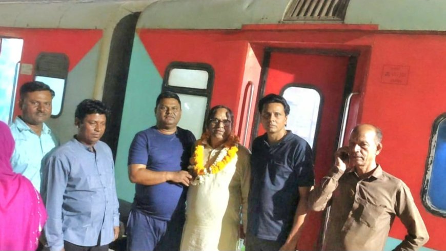 हज यात्रा पर रवाना हुए सीटीआई मुजम्मिल कुरैशी, मकराना स्टेशन पर हुआ स्वागत