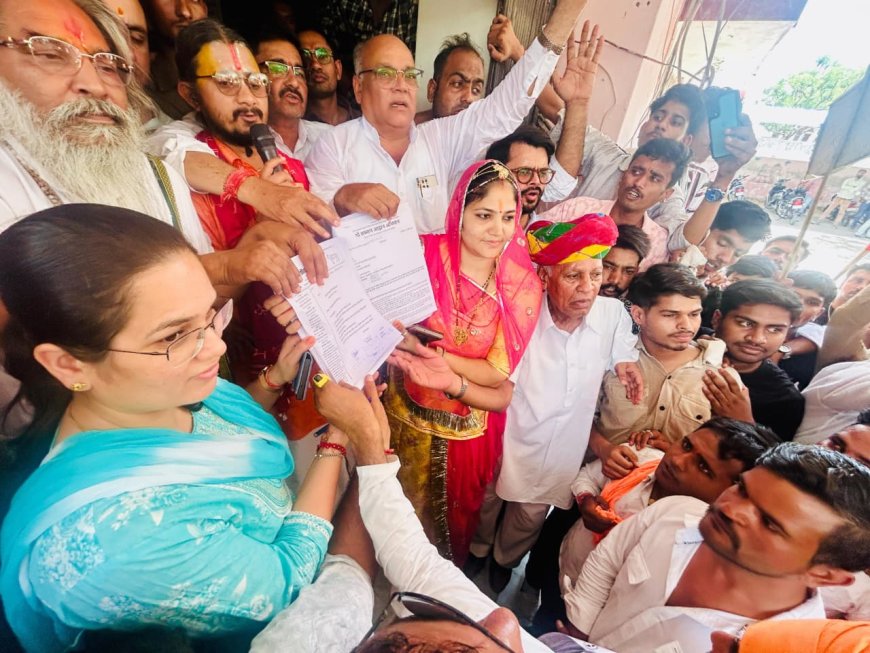 ​गौ माता को राष्ट्रमाता का दर्जा देने की मांग, मकराना में तहसीलदार को सौंपा ज्ञापन