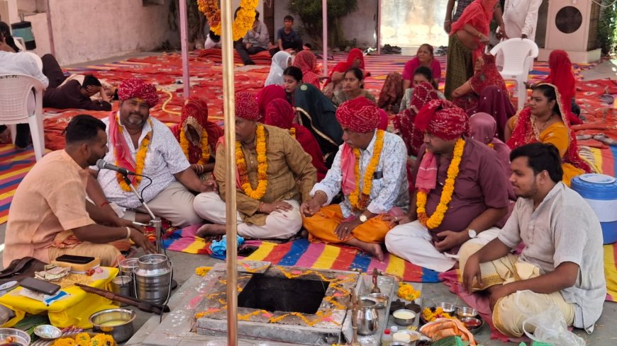 आशापुरा माताजी मंदिर का वार्षिकोत्सव धूमधाम से मनाया, ध्वजारोहण के साथ महाआरती व महाप्रसादी का हुआ आयोजन