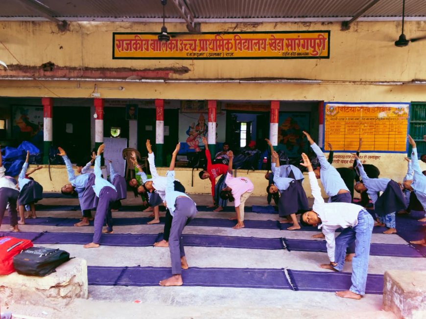 राजकीय बालिका उच्च प्राथमिक विद्यालय खेड़ा सारंगपुरी में  हुआ योग प्रशिक्षण का आयोजन