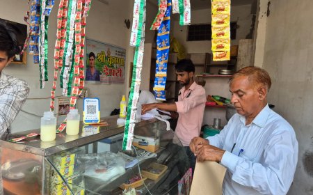 'शुद्ध आहार-मिलावट पर वार' अभियान के तहत मालाखेड़ा में छापेमारी, भारी मात्रा में सॉस और पिस्ता कटिंग जब्त