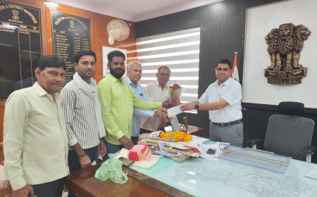 काँग्रेस खेल प्रकोष्ठ ने खेल मैदान में पेयजल व्यवस्था की मांग को लेकर जिला कलेक्टर को सौंपा ज्ञापन