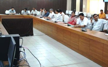 वंदे गंगा जल संरक्षण जन अभियान की तैयारियों की समीक्षा बैठक आयोजित
