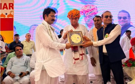 मुंबई में डॉक्टर किरोडी लाल मीणा ने आदिम जाति मीणा विकास एसोसिएट ट्रस्ट को हॉस्टल बनाने के लिए एक करोड़ के सहयोग की की घोषणा