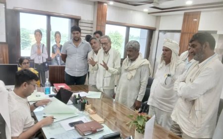 करंट लगने से 26 वर्षीय युवक की मौतः पोस्टमार्टम में गड़बड़ी का आरोप, कलेक्टर को ज्ञापन सौंपा