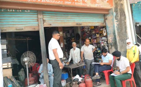 अवैध गैस रिफिलिंग पर बड़ी कार्रवाई; घरेलू गैस सिलैण्डरों सहित उपकरण जब्त, आवश्यक वस्तु अधिनियम के तहत कार्यवाही