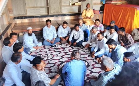 मकराना टेन्ट डीलर एसोसिएशन के सचिव की माता के निधन पर संभाग व जिला पदाधिकारियों ने व्यक्त किया शोक