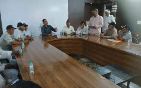 पूर्व सैनिकों को योजनाओं की जानकारी दी; जमीन के कब्जे हटाने, सोलर कनेक्शन में राहत देने की मांग उठाई