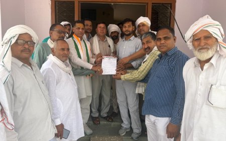 कठूमर मे कांग्रेस कार्यकर्ताओं ने बढ़ती महंगाई और नीट पेपर लीक के विरोध में कांग्रेस का प्रदर्शन
