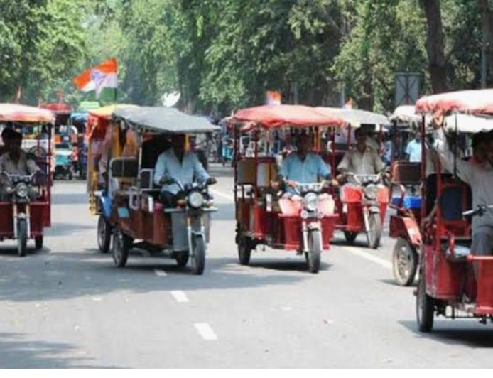 ई-रिक्शा के रेगुलेशन, हाईवे पर उनके चलने पर रोक लगाने की मांग पीआईएल पर हाईकोर्ट ने जारी किया नोटिस