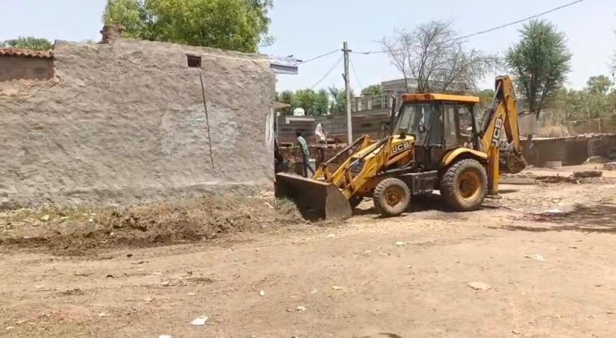 नंगली भवाना गांव में 30 साल पुराना अतिक्रमण हटाया, स्कूल निर्माण का रास्ता साफ