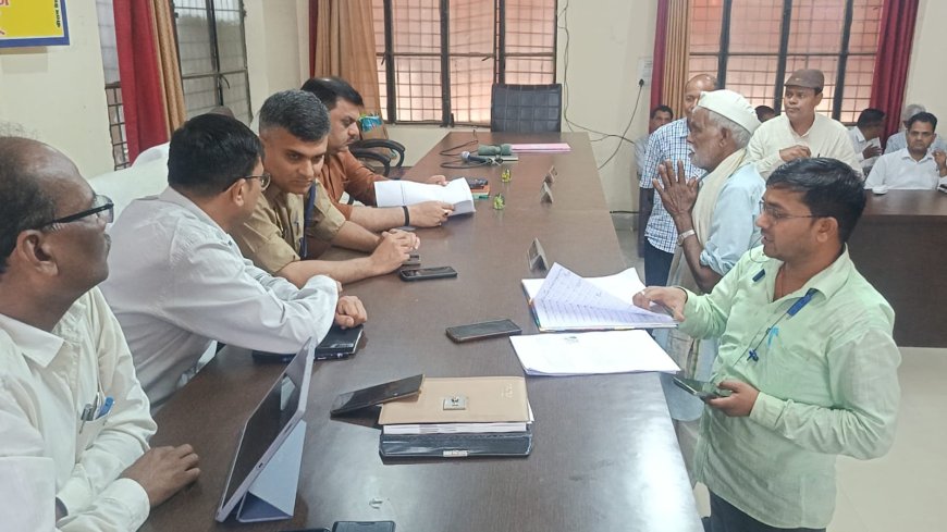 तहसील समाधान दिवस में उमड़ी फरियादियों की भीड़, अधिकारियों ने मौके पर किया समस्याओं का समाधान