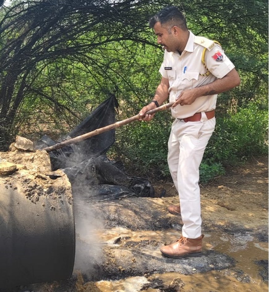 अवैध शराब के खिलाफ बड़ी कार्रवाई;  कुम्हेर के छापर मोहल्ला में 8000 लीटर वॉश नष्ट, 7 भट्टियां ध्वस्त