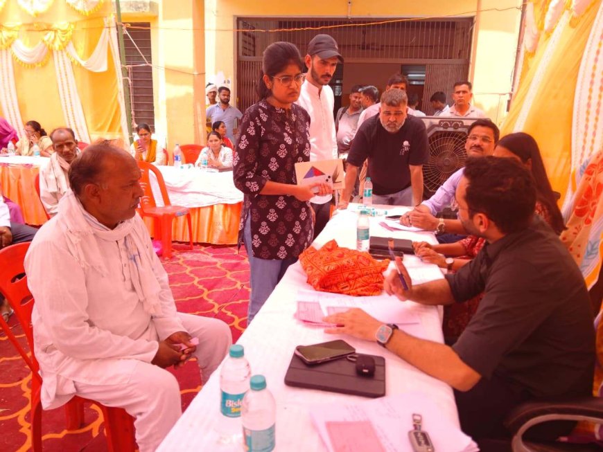 हथैनी ग्राम स्तरीय जनसुनवाई में जिला कलक्टर ने सुनी आमजन की समस्याएं