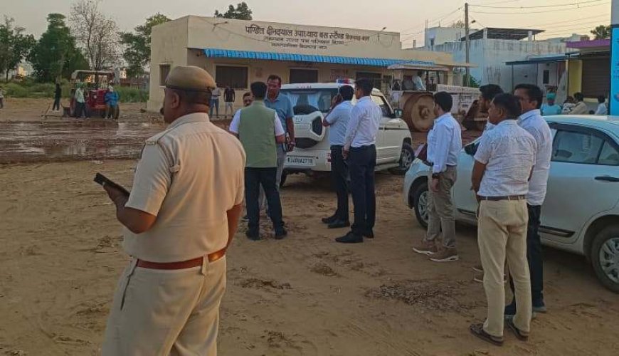 बस स्टैंड किशनगढ़ बास के विकास को लेकर जिला कलेक्टर ने किया निरीक्षण