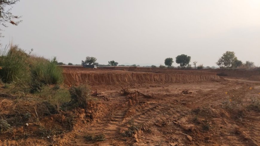 मुंडावर क्षेत्र में अवैध मिट्टी दोहन का खेल बेखौफ जारी,  राजस्व को चपत और पर्यावरण को नुकसान पहुंचाने का आरोप