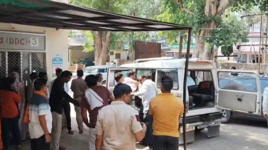 ट्रेक्टर बाईक की भिड़ंत में बाईक सवार की मौत, एक घायल गंभीर रैफर