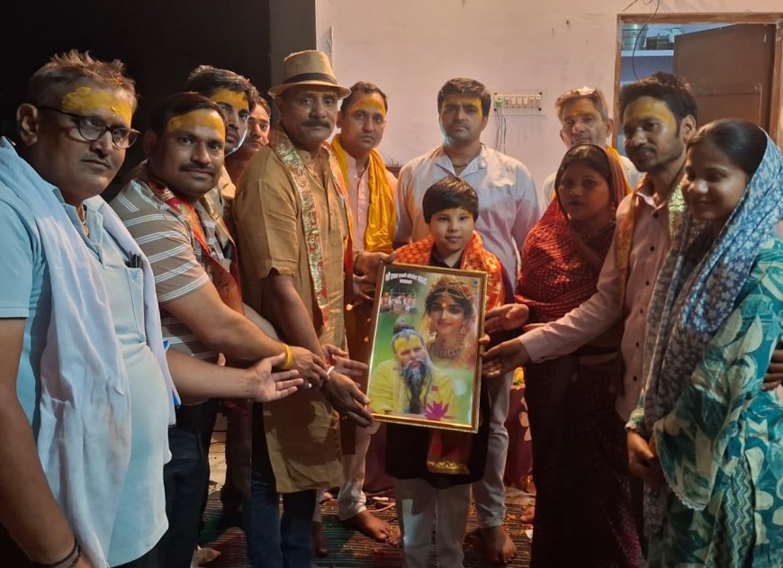 बयाना में बही भजनों की रसधार: राधा-कृष्ण की भक्ति में झूमे श्रद्धालु, मनमोहक झांकी ने मोहा मन