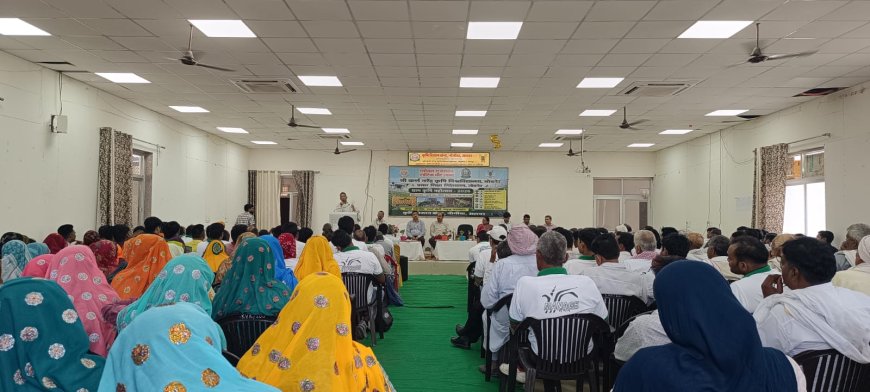 नौगांवा में जिला स्तरीय ग्राम कृषि महोत्सव आयोजित, किसानों को दी आधुनिक तकनीकों की जानकारी