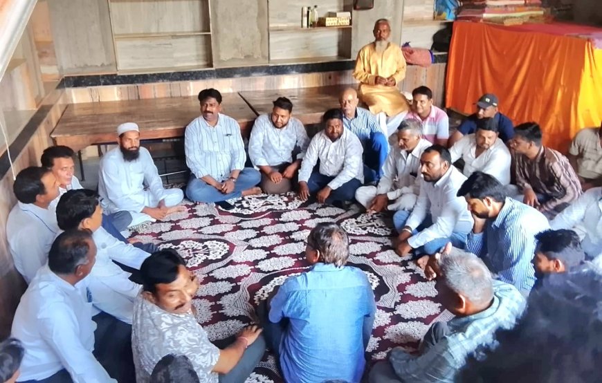 मकराना टेन्ट डीलर एसोसिएशन के सचिव की माता के निधन पर संभाग व जिला पदाधिकारियों ने व्यक्त किया शोक