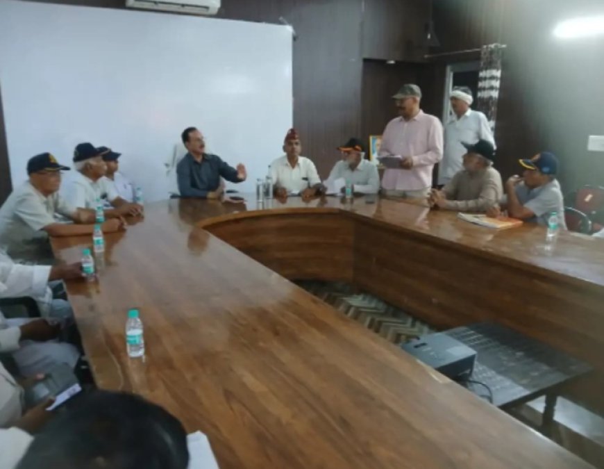 पूर्व सैनिकों को योजनाओं की जानकारी दी; जमीन के कब्जे हटाने, सोलर कनेक्शन में राहत देने की मांग उठाई