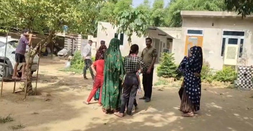 राजगढ़ मे घर के अंदर बैठे स्वान को बघेरे ने बनाया शिकार आधा शरीर जंगल में ले भागा