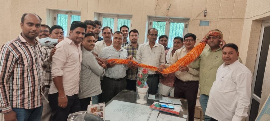 ग्राम विकास अधिकारी संघ के जिलाध्यक्ष बने प्रकाश गुर्जर, पंचायत समिति स्टाफ ने किया स्वागत