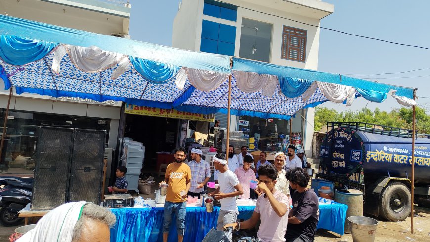रामगढ़ में ज्येष्ठ अधिक मास की एकादशी पर सेवा कार्य, राहगीरों को पिलाया मीठा पानी