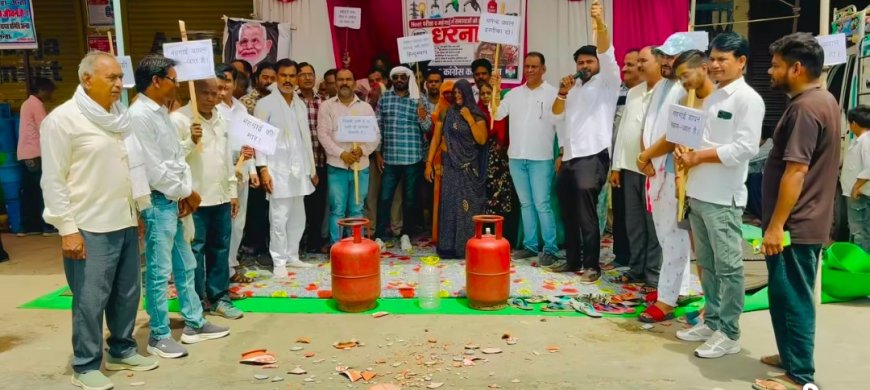 बिजली-पानी संकट को लेकर अन्ता में कांग्रेस का उग्र प्रदर्शन, सिलेंडर-मटके फोड़कर जताया विरोध; शिक्षा मंत्री के इस्तीफे की मांग