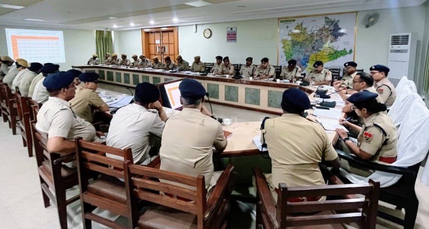 पुलिस की क्राइम मीटिंग में अपराधियों पर सख्ती के निर्देश;  लंबित मामलों के त्वरित निस्तारण, साइबर अपराधों पर रोक और महिला सुरक्षा पर विशेष जोर