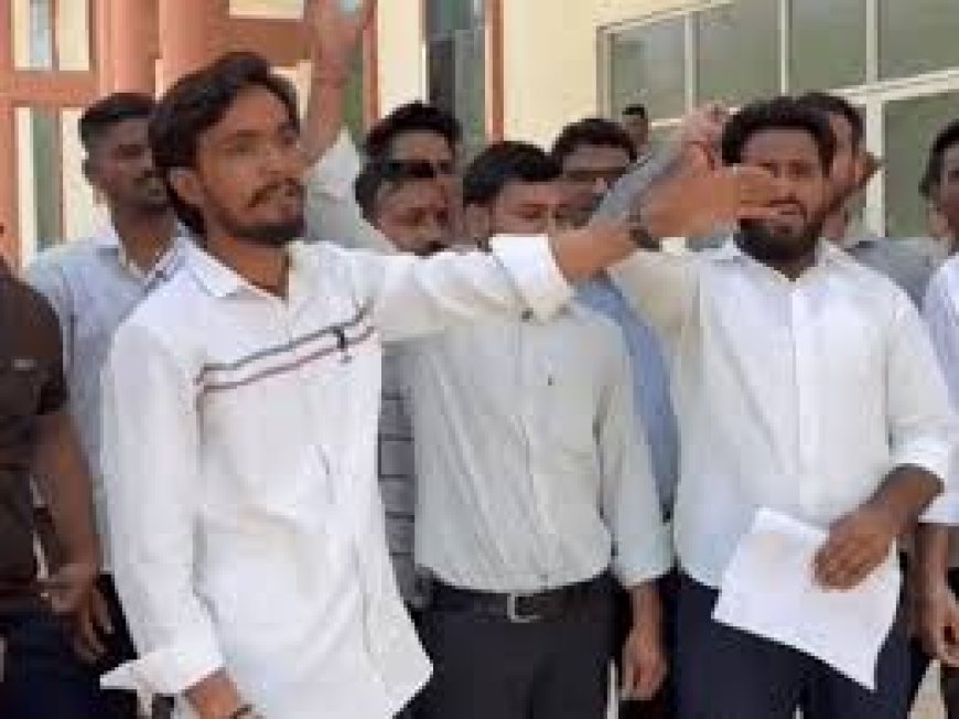 अलवर मेडिकल कॉलेज में तानाशाही: रात 9 बजे तक ली ड्यूटी, फिर वॉट्सएप पर मैसेज भेजकर 24 संविदा कर्मचारियों को नौकरी से निकाला
