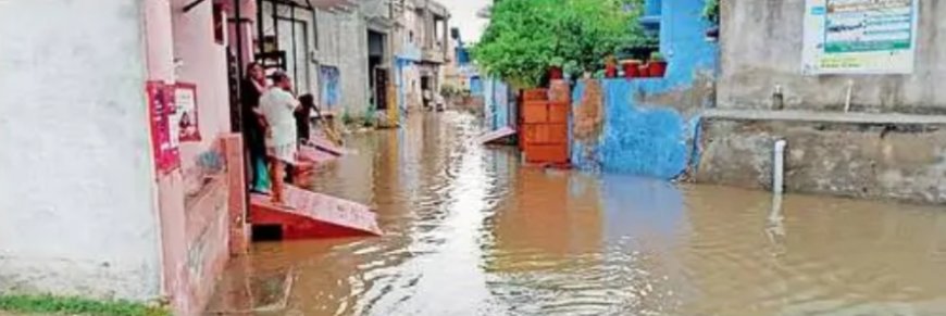प्री-मानसून की पहली बारिश में खुली नगर परिषद की पोल, कॉलोनियों में जलभराव से जनता परेशान
