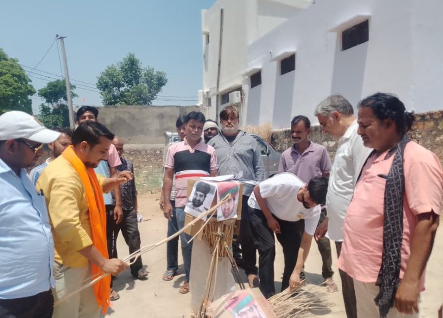भुसावर में भाजपा कार्यकर्ताओं ने सांसद हनुमान बेनीवाल का पुतला फूंका; मुख्यमंत्री के खिलाफ अभद्र टिप्पणी पर जताया कड़ा रोष