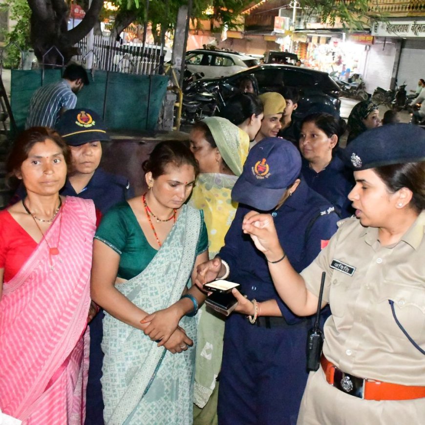 पुलिस की अनूठी पहल: महिलाओं की सुरक्षा के लिए चलाया विशेष जागरूकता अभियान, सार्वजनिक स्थलों पर डाउनलोड करवाया 'राजकॉप सिटीजन ऐप'