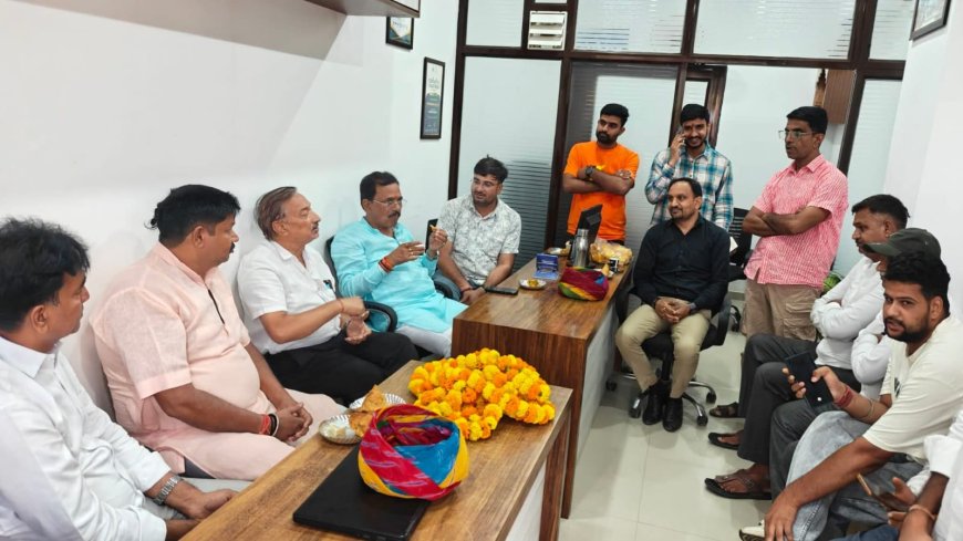 भाजपा प्रदेश उपाध्यक्ष मुकेश दाधीच ने कार्यकर्ताओं से की मुलाकात, सुनी क्षेत्र की समस्याएं