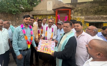 अग्रवाल समाज की जनसेवा: भामाशाहों के सहयोग से सरमथुरा में बढ़ रहा शीतल जल सेवा अभियान