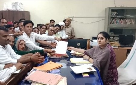 नीट परीक्षा में धांधली व बढ़ती महंगाई को लेकर कांग्रेस का उपखंड कार्यालय के सामने प्रदर्शन;  उपखंड अधिकारी को सोपा ज्ञापन