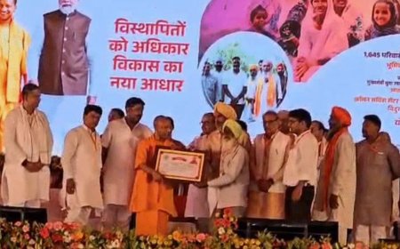 बिजनौर में सीएम योगी का बड़ा संदेश: विस्थापित हिंदू परिवारों को जमीन के पट्टे, कानून-व्यवस्था पर भी बोले